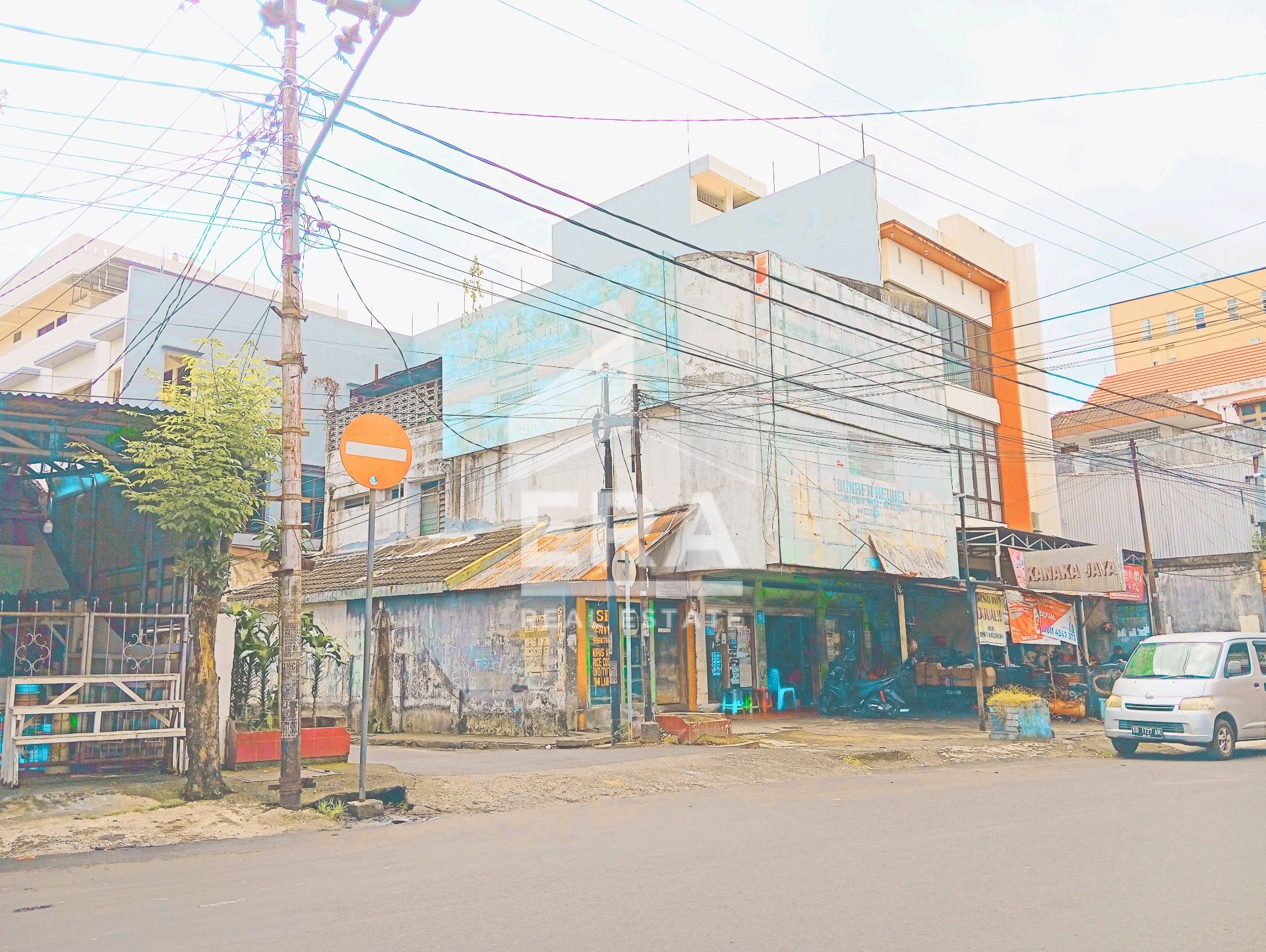 Di Jual Ruko LT. 300m² LB. 450m² | Agen Property #1 Indonesia