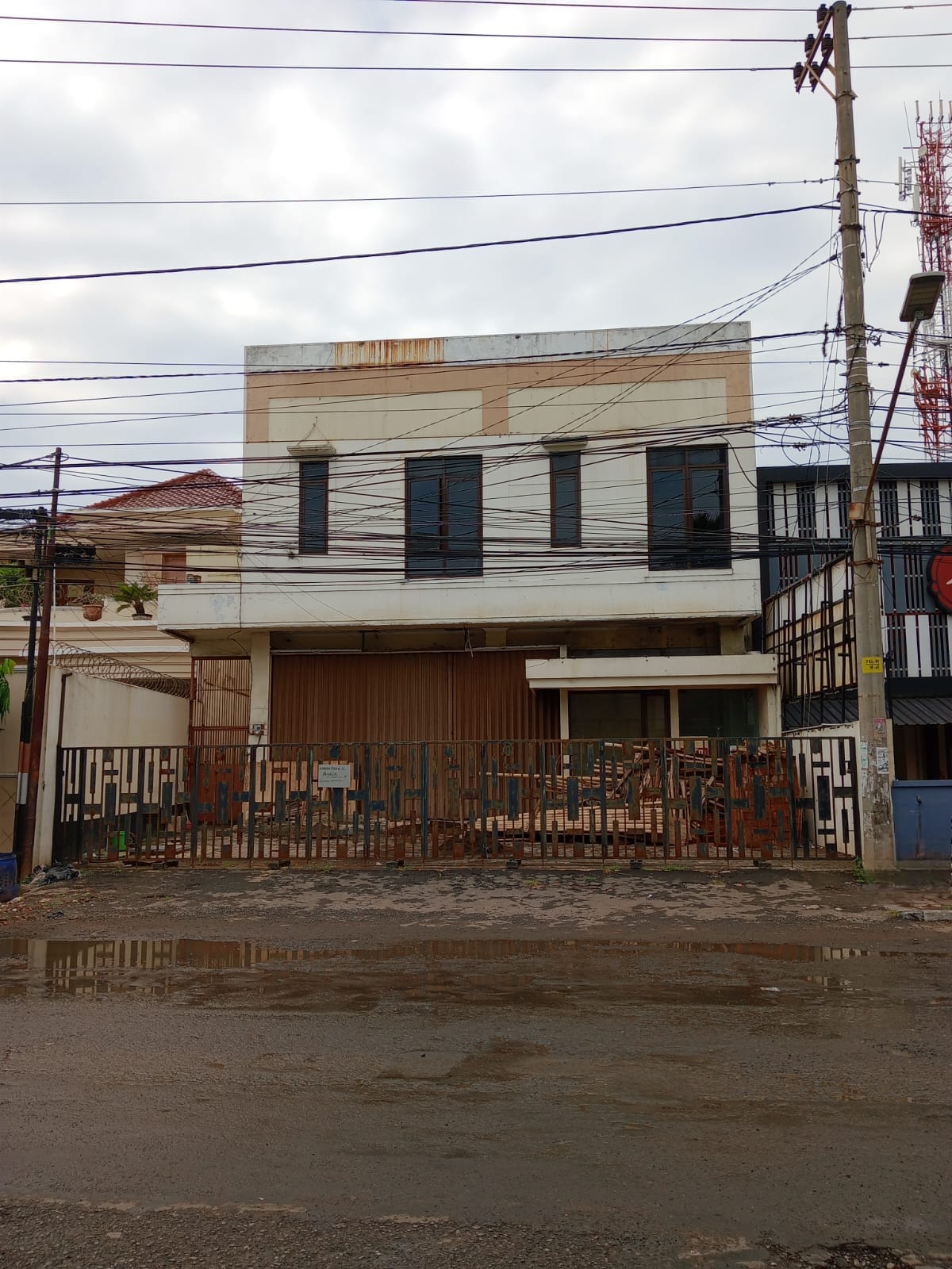 Ruko 2 Lantai Siap Huni | Agen Property #1 Indonesia